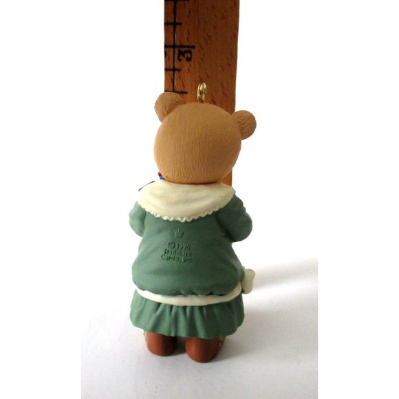 Vintage Hallmark 1996 Daughter Christmas Ornament Holiday Decor - Picture 5 of 6